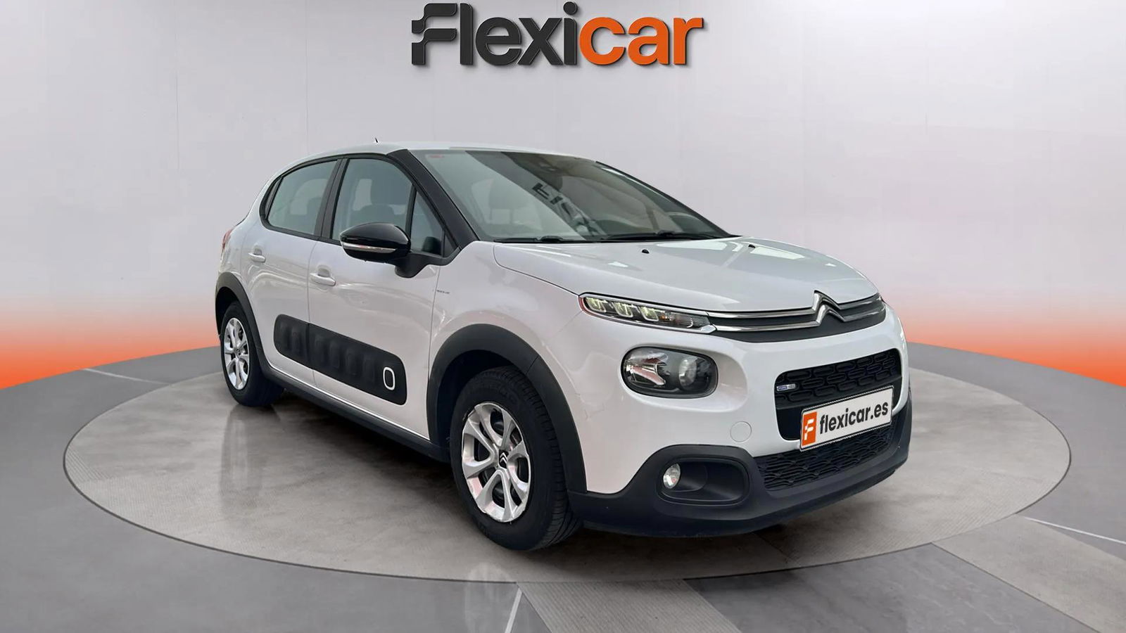 https://cdn-flexicar.caraffinity.it/public_appraisal_images_pro/images/stock/186654/92xg6hvhjg__7396KBH_9edb37c6933742279f84823c2b5f0ddc_Exterior_2.jpeg.jpg?format=jpeg