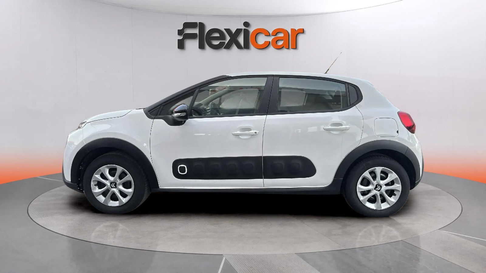 https://cdn-flexicar.caraffinity.it/public_appraisal_images_pro/images/stock/186654/q7a0k2WuFs__7396KBH_9edb37c6933742279f84823c2b5f0ddc_Exterior_5.jpeg.jpg