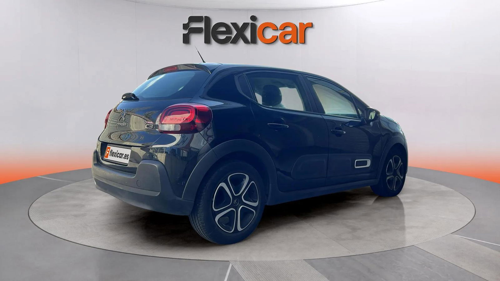 https://cdn-flexicar.caraffinity.it/public_appraisal_images_pro/images/stock/186924/gSNd7kNFbW__hh_dfccd676d8124ae78ccf52af8421cb38_Exterior_5.jpeg.jpg
