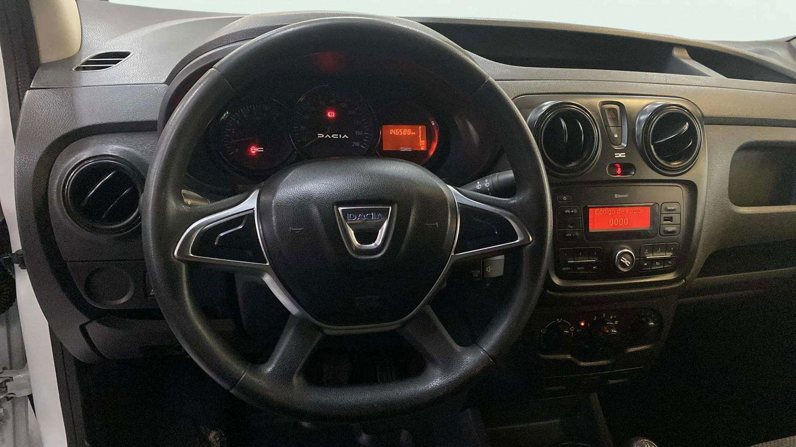 https://cdn-flexicar.caraffinity.it/public_appraisal_images_pro/images/stock/189195/BqHAl9JkSQ__7328LBP_984ef3eff2404c948b2c496ae942d7ea_Interior_11.jpeg.jpg
