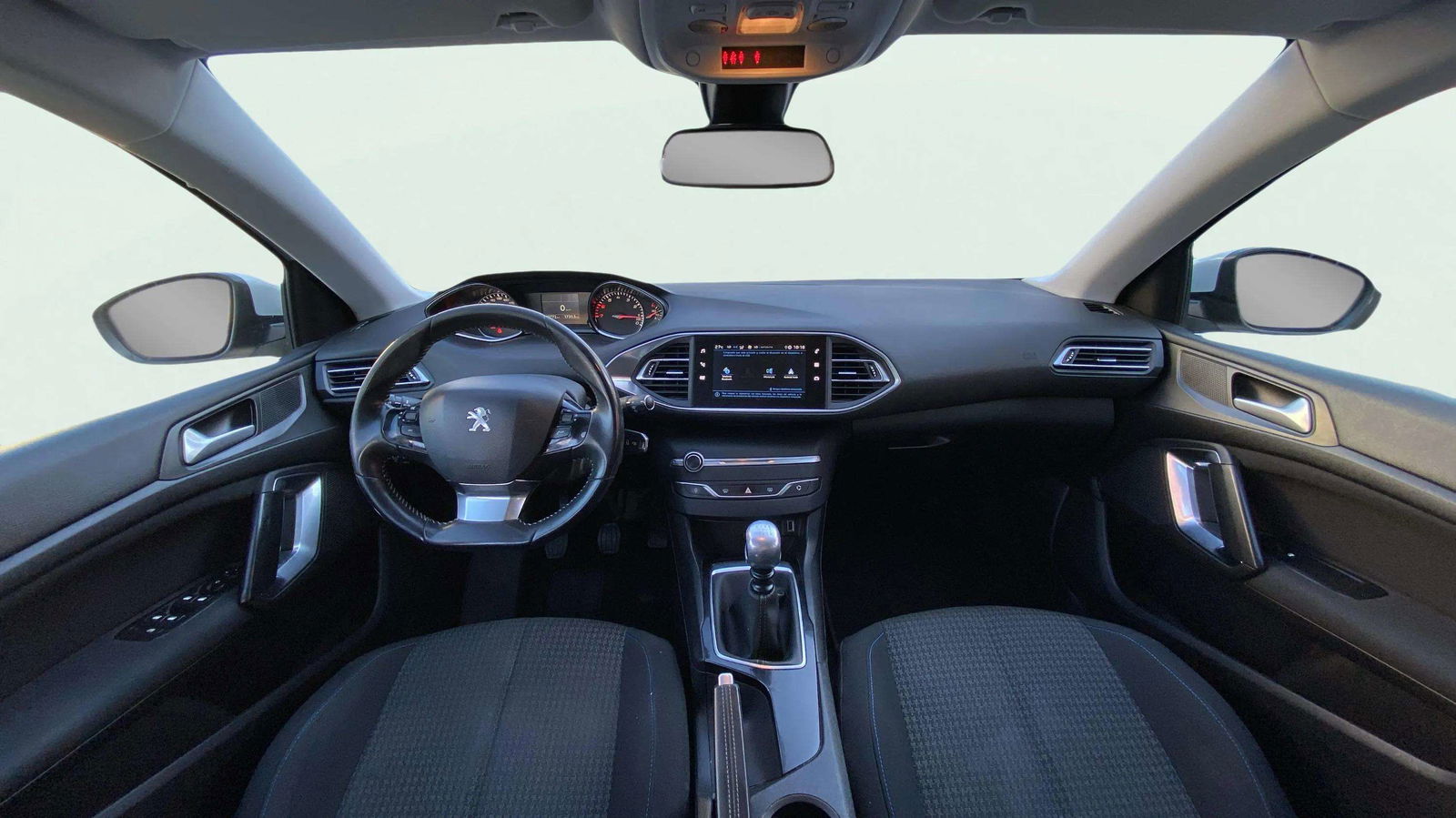 https://cdn-flexicar.caraffinity.it/public_appraisal_images_pro/images/stock/189295/e2qbEycpOd__8054KSV_da263712e404452ea2b7355aba8ff68a_Interior_9.jpeg.jpg