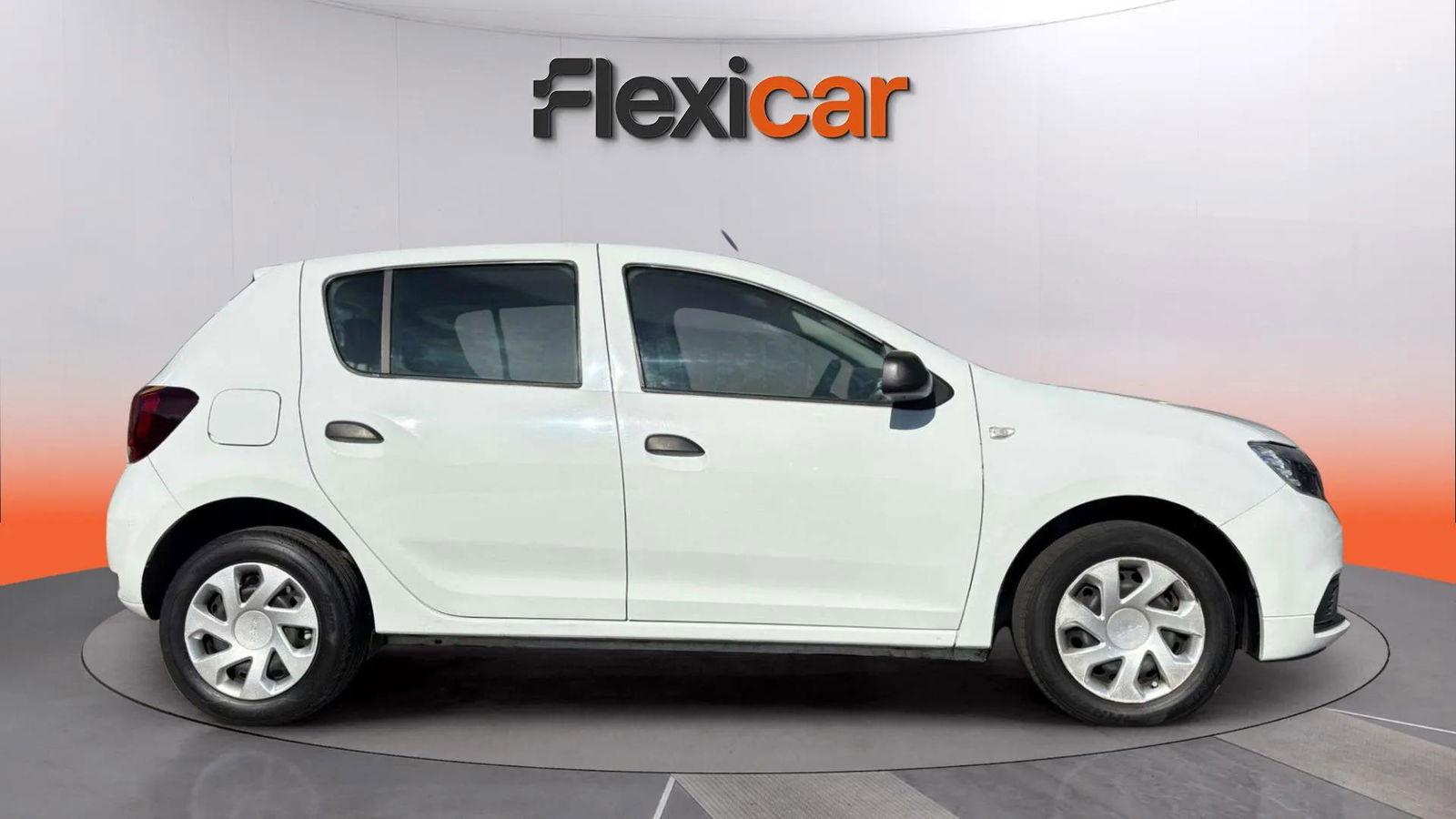 https://cdn-flexicar.caraffinity.it/public_appraisal_images_pro/images/stock/189473/VqRBopEV8e__IMG-20250924-WA0103.jpg