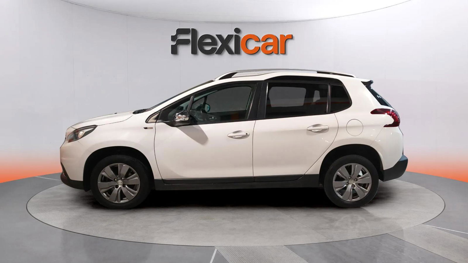 https://cdn-flexicar.caraffinity.it/public_appraisal_images_pro/images/stock/189657/FvR6p2sPq0__4.jpg