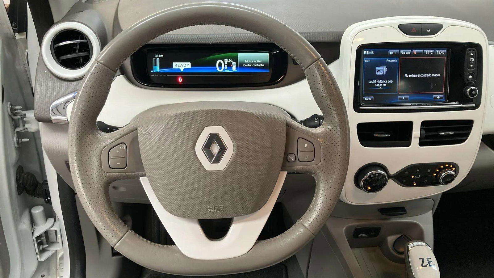 https://cdn-flexicar.caraffinity.it/public_appraisal_images_pro/images/stock/191997/hBWpNmgIiD__2_13_Interior_4388LCJ_bbcb3aa5e16f48c09fb5b8cb11057d2b_Interior_13.jpeg.jpg