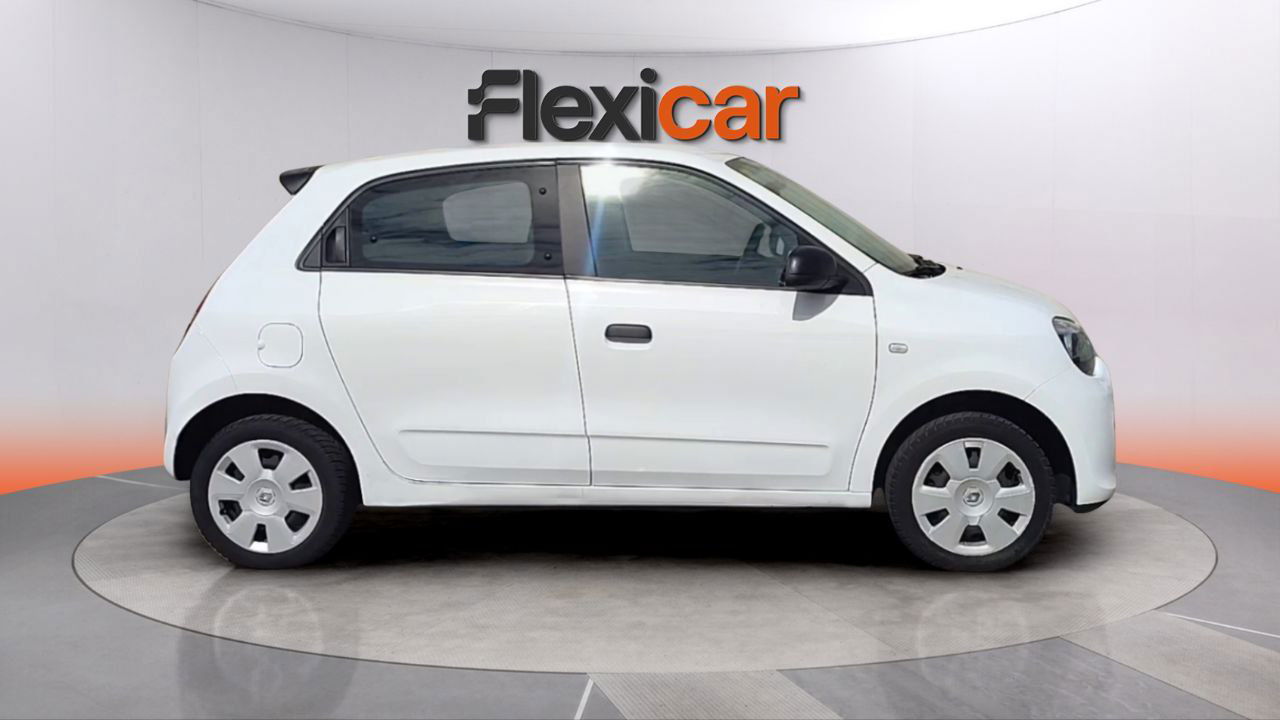 https://cdn-flexicar.caraffinity.it/public_appraisal_images_pro/images/stock/195059/FjEcosQMaL__39254ef6-3d19-4db8-824d-cc8942b703bc.jpg