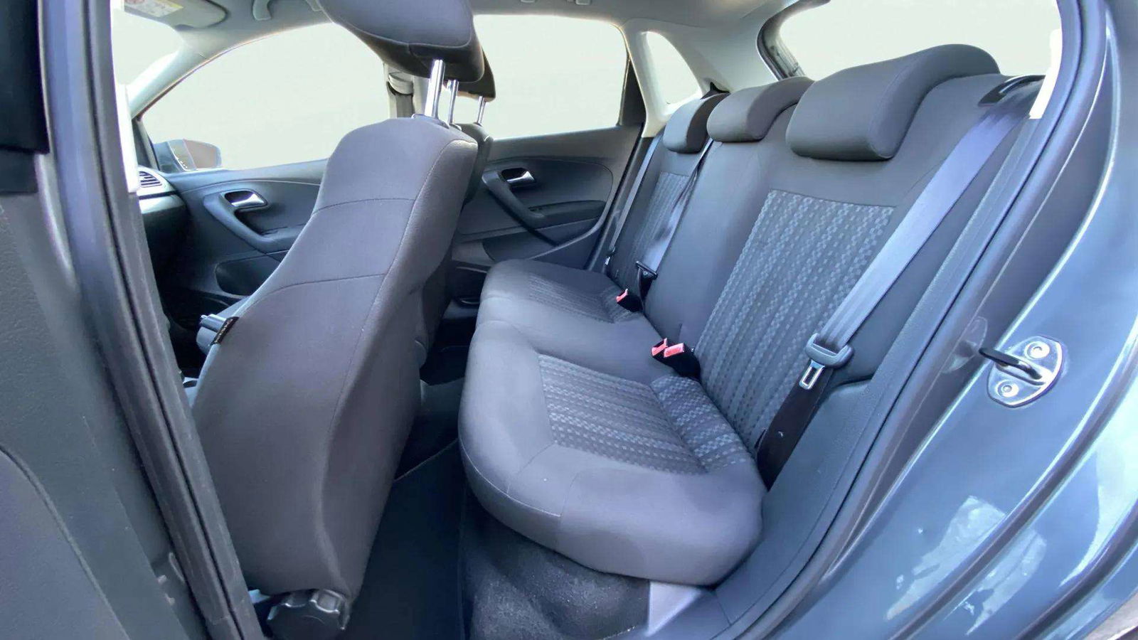 https://cdn-flexicar.caraffinity.it/public_appraisal_images_pro/images/stock/195065/kuA3XNDPRE__6823JWW_884c36dd9fd74e32ab96a6101d64ab23_Interior_10.jpeg.jpg