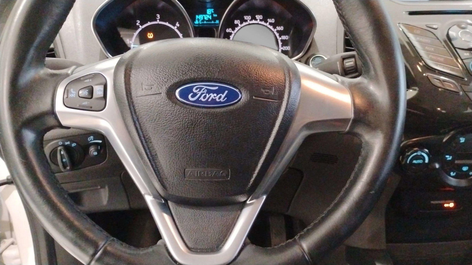 https://cdn-flexicar.caraffinity.it/public_appraisal_images_pro/images/stock/197656/r9RiBXBpVF__8827JLG_8afceeb76e534a91a1fee8ca173665fb_Interior_8.jpg.jpg