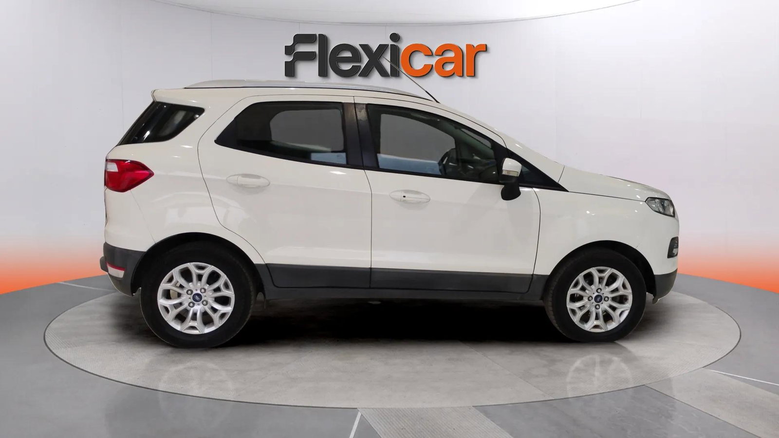 https://cdn-flexicar.caraffinity.it/public_appraisal_images_pro/images/stock/197656/xg9VKoWORi__8827JLG_8afceeb76e534a91a1fee8ca173665fb_Exterior_3.jpg.jpg
