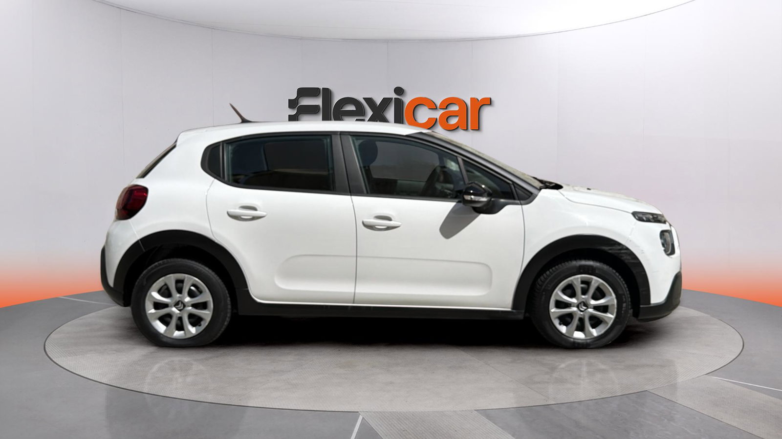https://cdn-flexicar.caraffinity.it/public_appraisal_images_pro/images/stock/198029/j3Wsf1oxKQ__img-a1c8e3ba-76f0-46f6-bd9b-7555677d73bc.jpeg