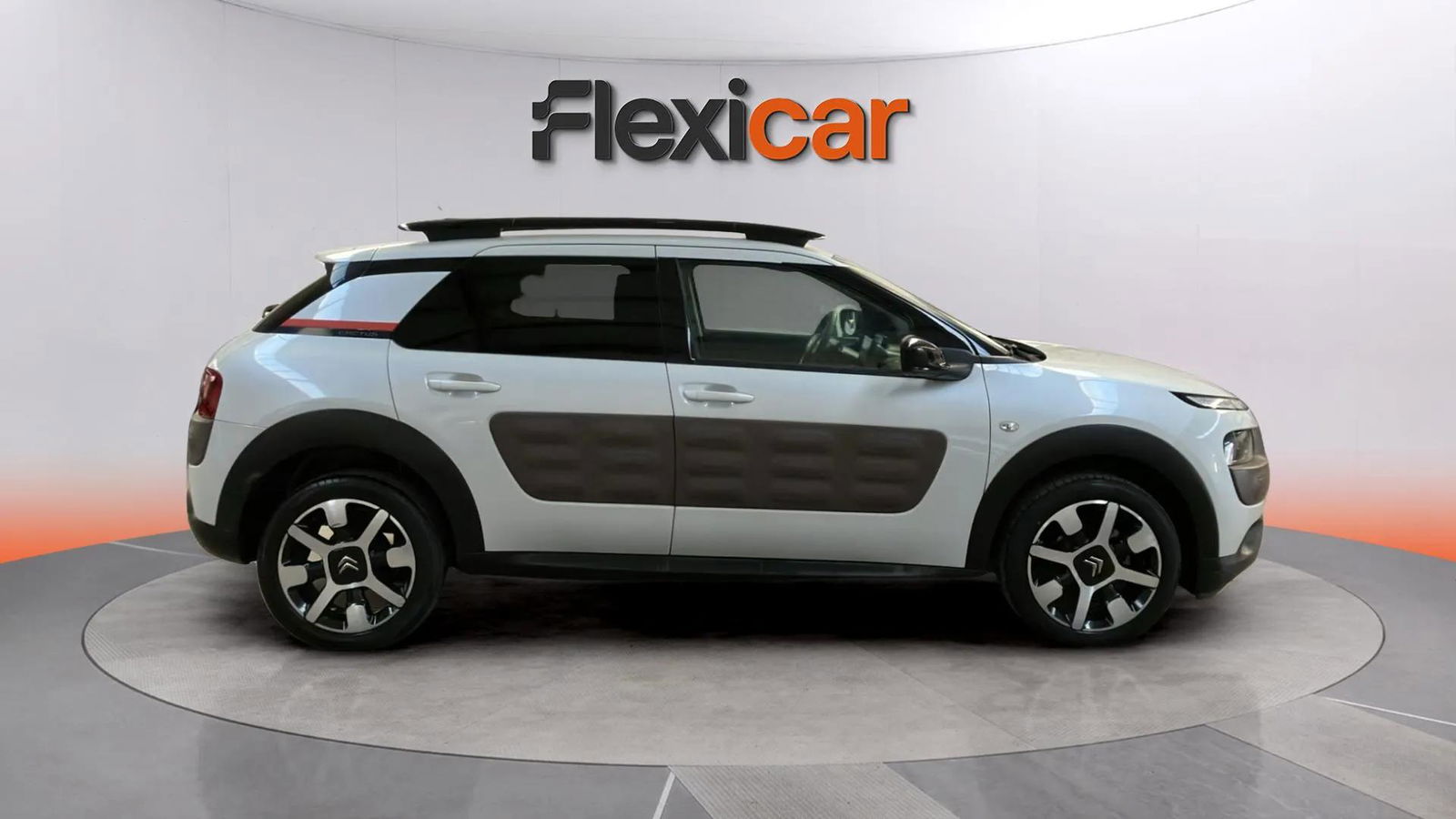 https://cdn-flexicar.caraffinity.it/public_appraisal_images_pro/images/stock/200359/0sLeSMKBTQ__1_3_Exterior_9310JRC_ebe87aed70e6497cb198e4059aa77bee_Exterior_3.jpeg.jpg