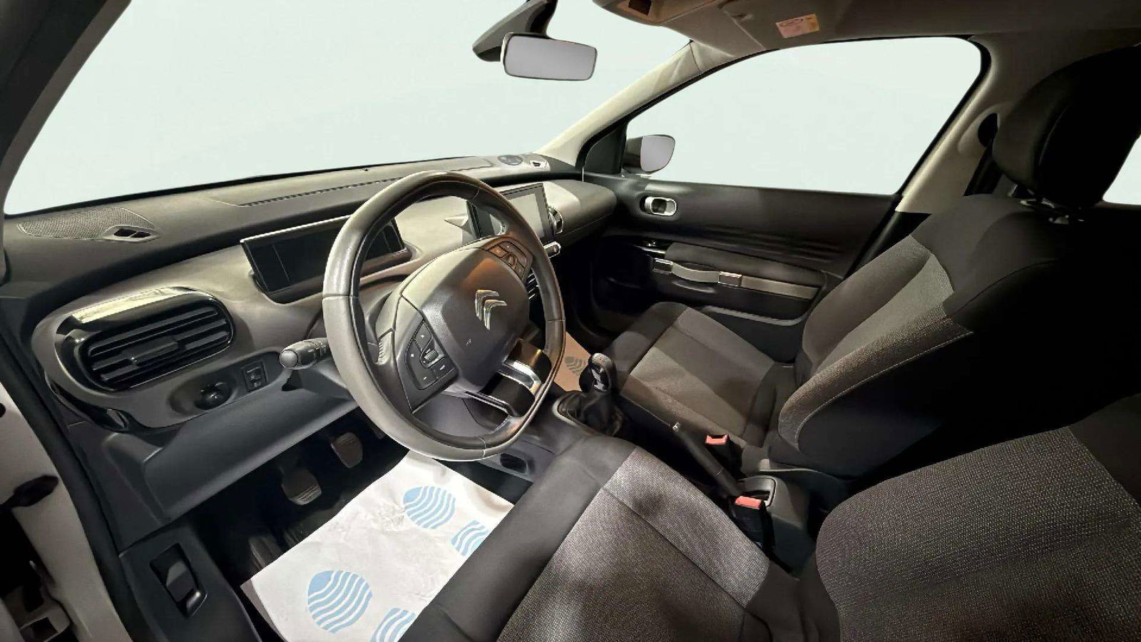 https://cdn-flexicar.caraffinity.it/public_appraisal_images_pro/images/stock/201571/ce3NqdLAzN__0151KFX_b1167af6da0c4912a83c9eeb2456f336_Interior_6.jpeg.jpg