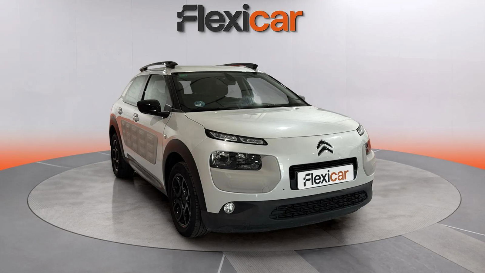 https://cdn-flexicar.caraffinity.it/public_appraisal_images_pro/images/stock/201571/xhTxsG5ZO1__0151KFX_b1167af6da0c4912a83c9eeb2456f336_Exterior_2.jpeg.jpg?format=jpeg