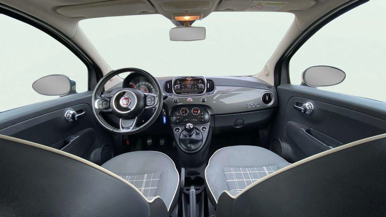 https://cdn-flexicar.caraffinity.it/public_appraisal_images_pro/images/stock/202630/0ftl83QmDM__6523KCH_a160b8614fab47c08e1568ec37683083_Interior_9.jpeg.jpg