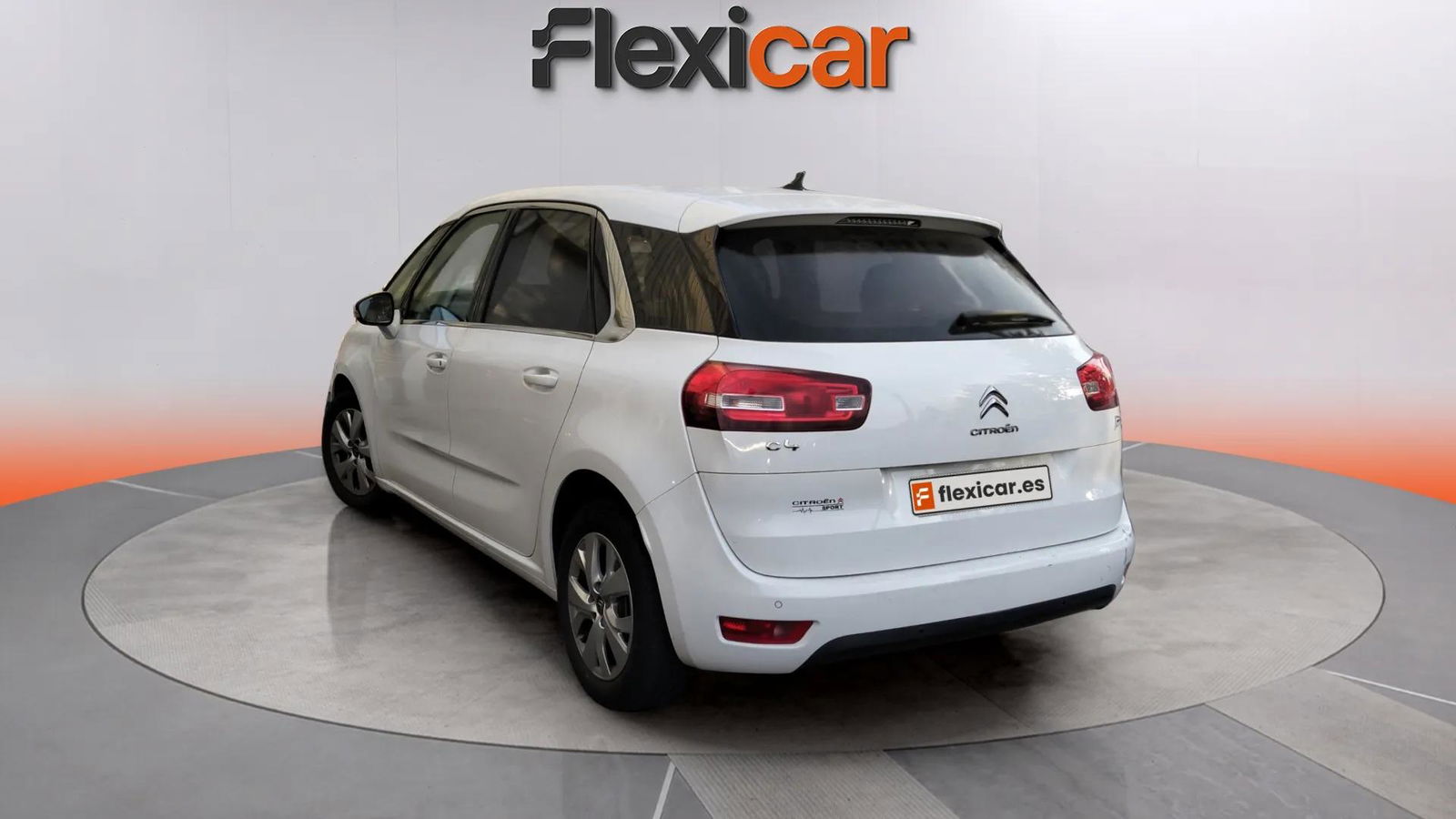 https://cdn-flexicar.caraffinity.it/public_appraisal_images_pro/images/stock/205410/U2uJhZ906Z__8352JGN_4164a09c65cd421ba3fa9d1380df49ab_Exterior_3.jpg.jpg