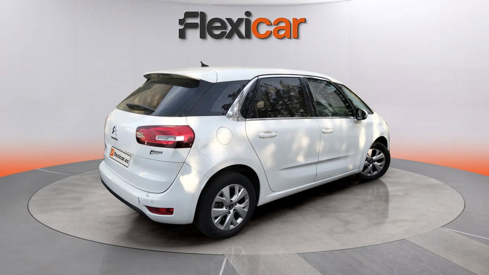 https://cdn-flexicar.caraffinity.it/public_appraisal_images_pro/images/stock/205410/ziMFwpzlAj__8352JGN_4164a09c65cd421ba3fa9d1380df49ab_Exterior_5.jpg.jpg
