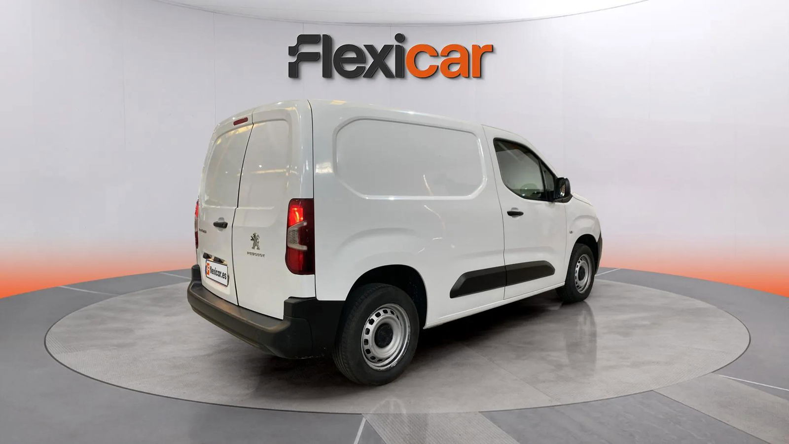 https://cdn-flexicar.caraffinity.it/public_appraisal_images_pro/images/stock/207230/l4TN7f1utH__5722LLD_245fc8421c37442d8ddc690f6c53b7ff_Exterior_5.jpeg.jpg