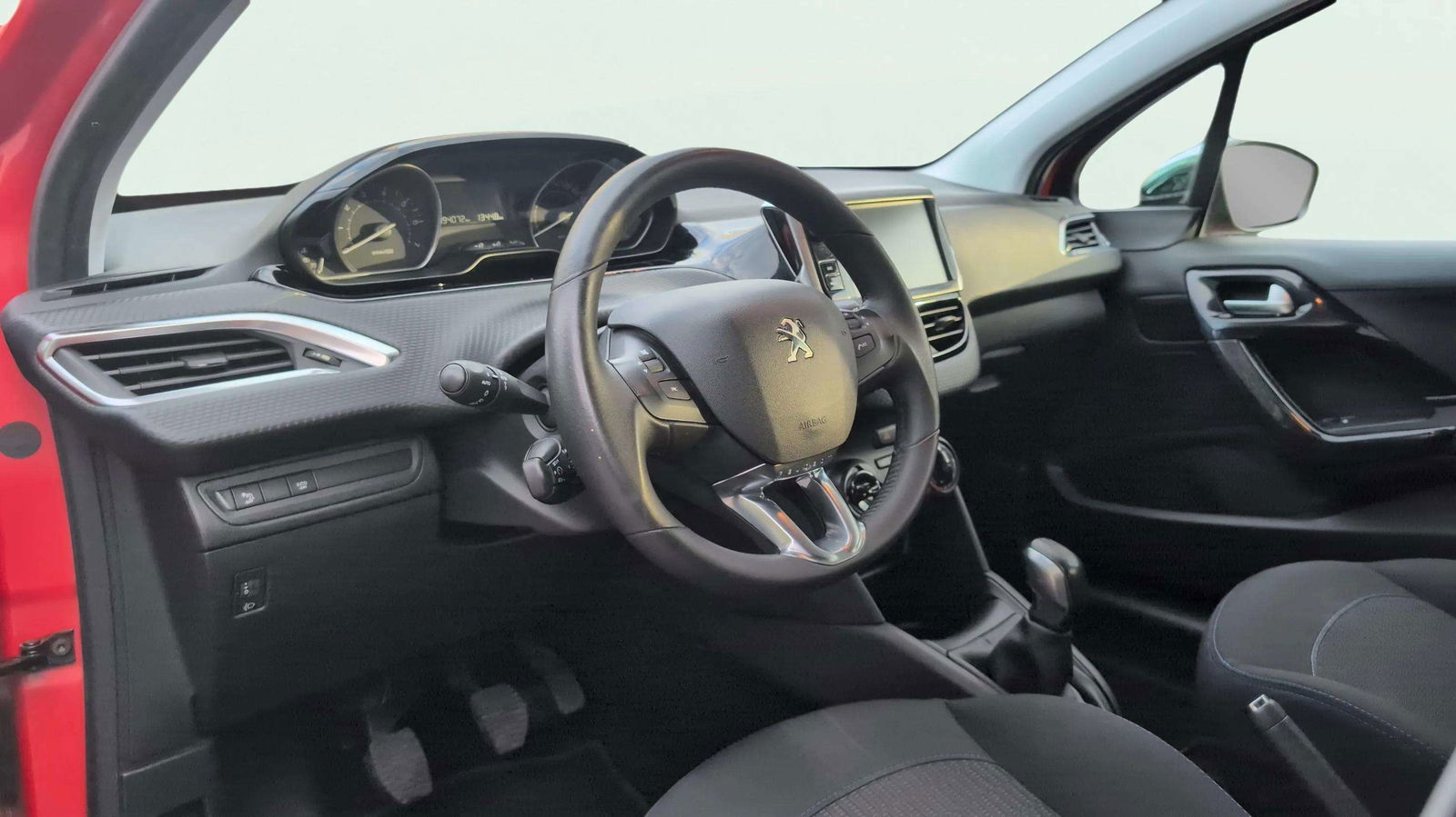 https://cdn-flexicar.caraffinity.it/public_appraisal_images_pro/images/stock/207703/reZq2zexr3__4825KXZ_bed8361de1a44a139766ba856e2ce43c_Interior_9.jpg.jpg