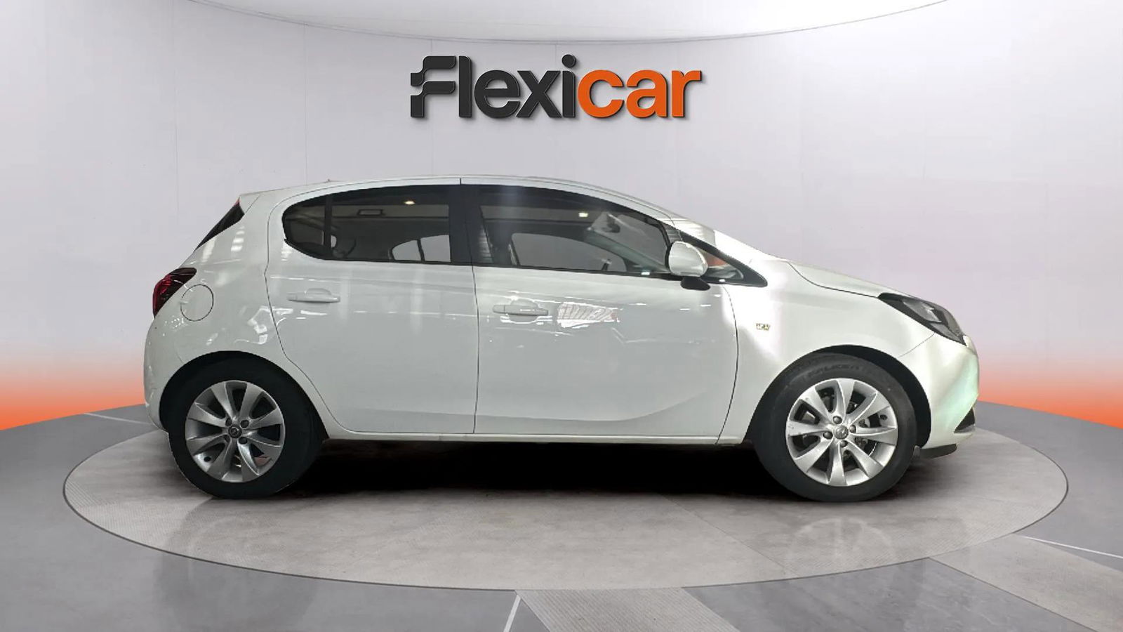 https://cdn-flexicar.caraffinity.it/public_appraisal_images_pro/images/stock/208779/CpTjTRfufq__7.jpg