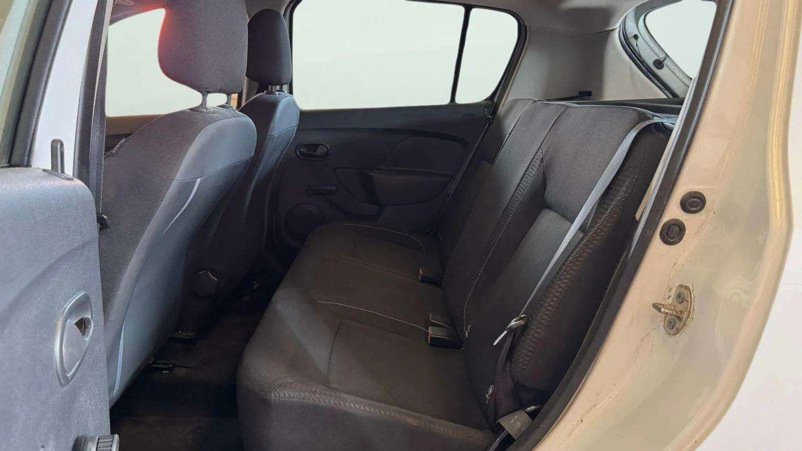 https://cdn-flexicar.caraffinity.it/public_appraisal_images_pro/images/stock/209233/CT8e1gcMvY__IMG-20250909-WA0077.jpg
