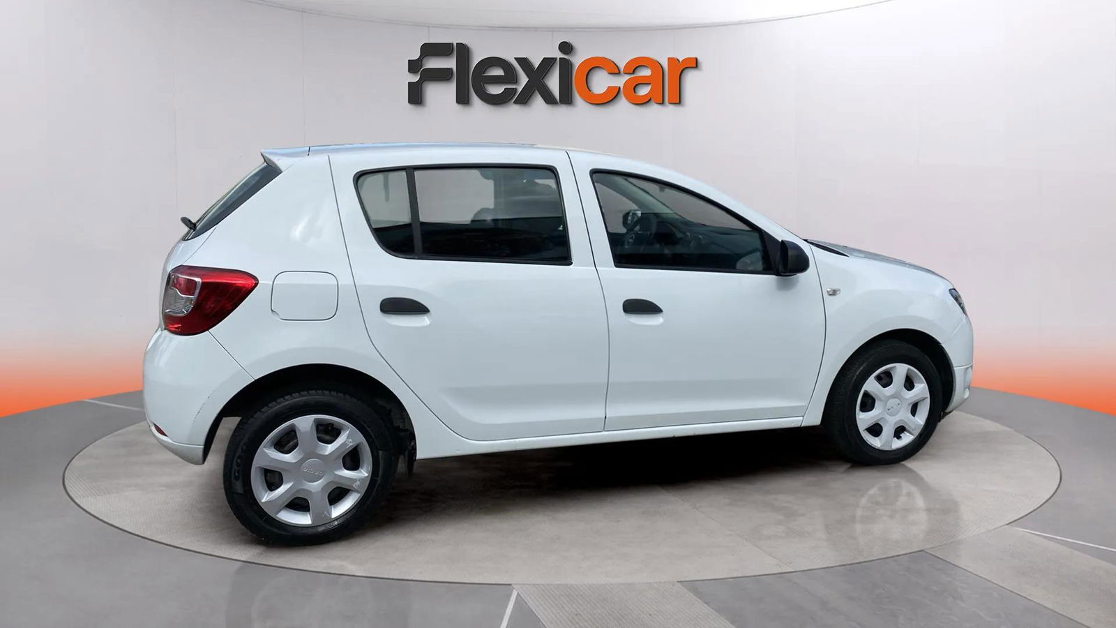 https://cdn-flexicar.caraffinity.it/public_appraisal_images_pro/images/stock/209456/PflkS980Cr__5264JLR_e205d1c239f24fc291eae7306812a981_Exterior_6.jpeg.jpg