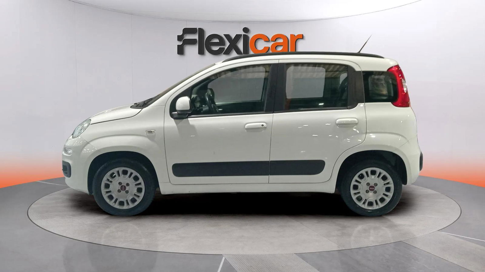 https://cdn-flexicar.caraffinity.it/public_appraisal_images_pro/images/stock/209483/KxyQldbPq8__8981LHJ_ebb5a09e8d294c80862809b203069d4a_Exterior_2.jpg.jpg