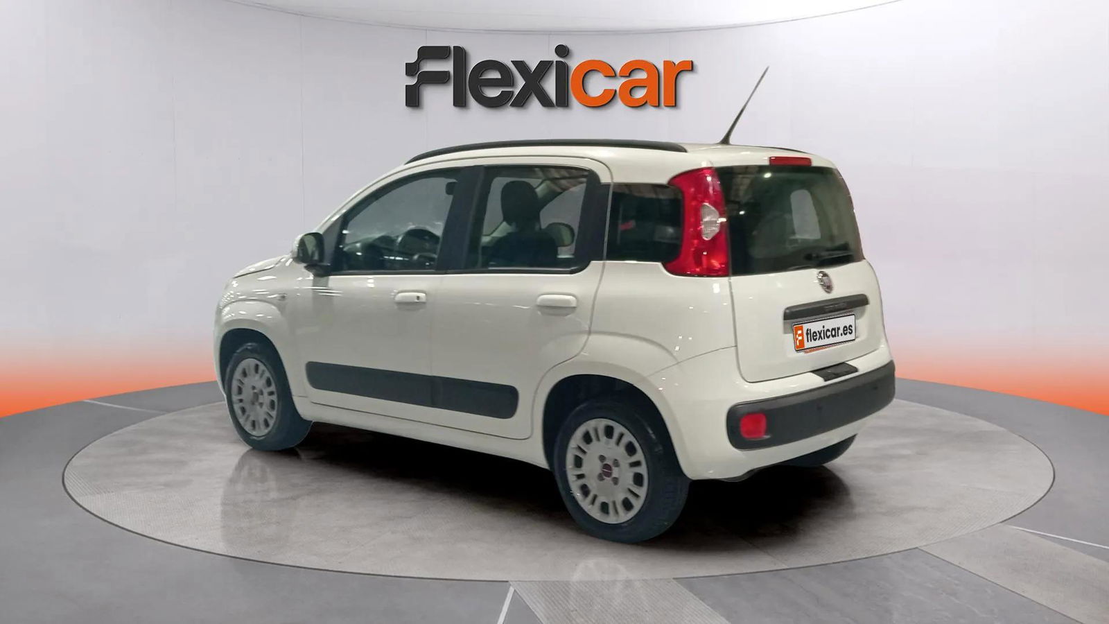 https://cdn-flexicar.caraffinity.it/public_appraisal_images_pro/images/stock/209483/le2qPCN7as__8981LHJ_ebb5a09e8d294c80862809b203069d4a_Exterior_3.jpg.jpg