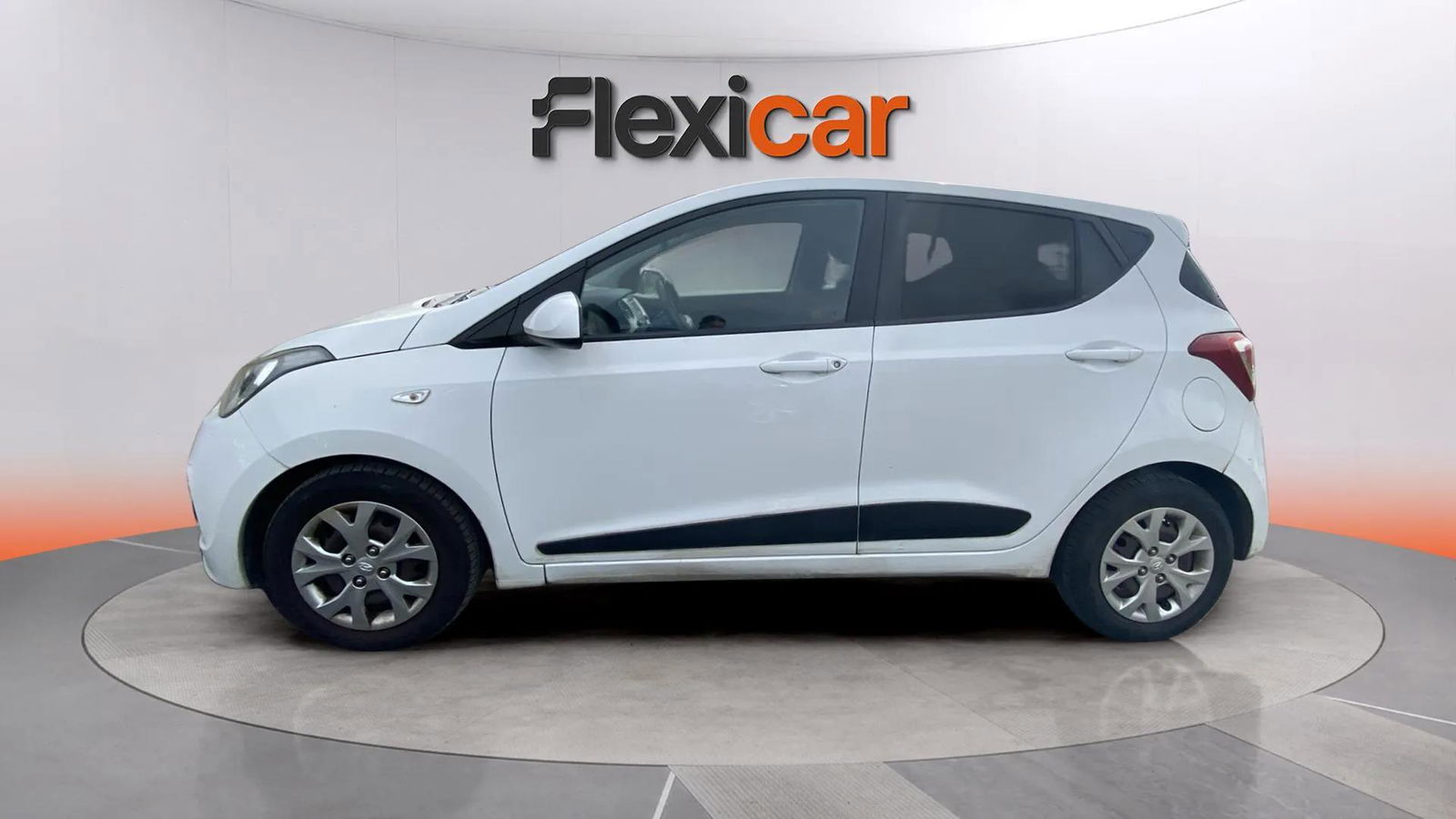 https://cdn-flexicar.caraffinity.it/public_appraisal_images_pro/images/stock/210327/7oseY4FfUg__9883JRC_1cc0ebb200ee47fdbf46e080027fb9c8_Exterior_2.jpeg.jpg