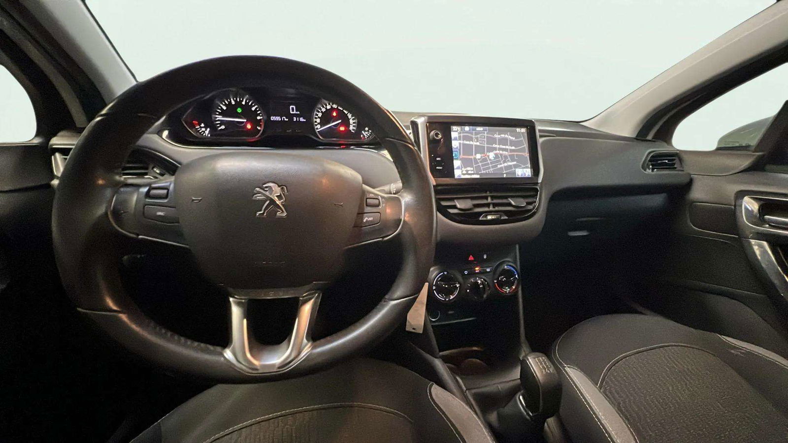 https://cdn-flexicar.caraffinity.it/public_appraisal_images_pro/images/stock/211580/yJDTMlrDs3__1262JJB_a97eb661643149a0b683bf4fab50028c_Interior_6.jpeg.jpg