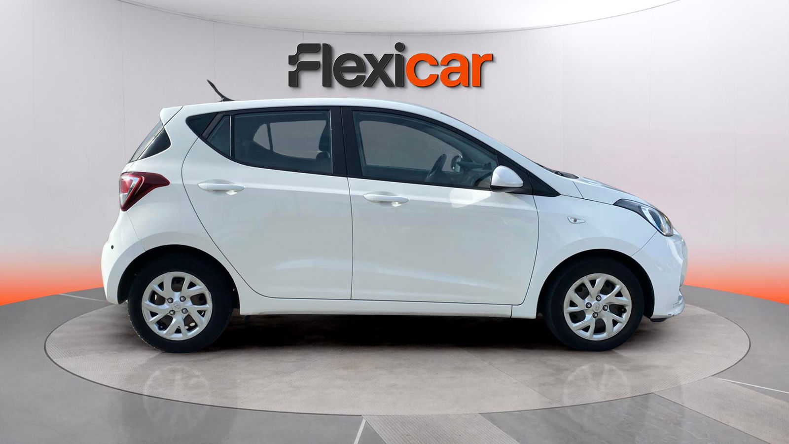 https://cdn-flexicar.caraffinity.it/public_appraisal_images_pro/images/stock/211798/2tXguDaQ7L__IMG-20251024-WA0211.jpg
