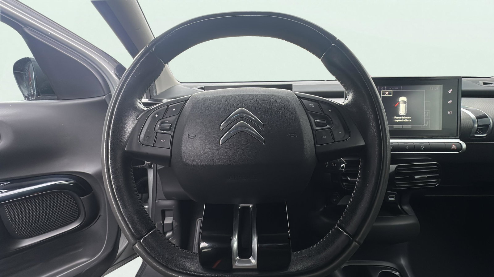 https://cdn-flexicar.caraffinity.it/public_appraisal_images_pro/images/stock/215853/kyFnEudrw6__img-0151396a-ff39-4563-9277-1d61b90502de.jpeg