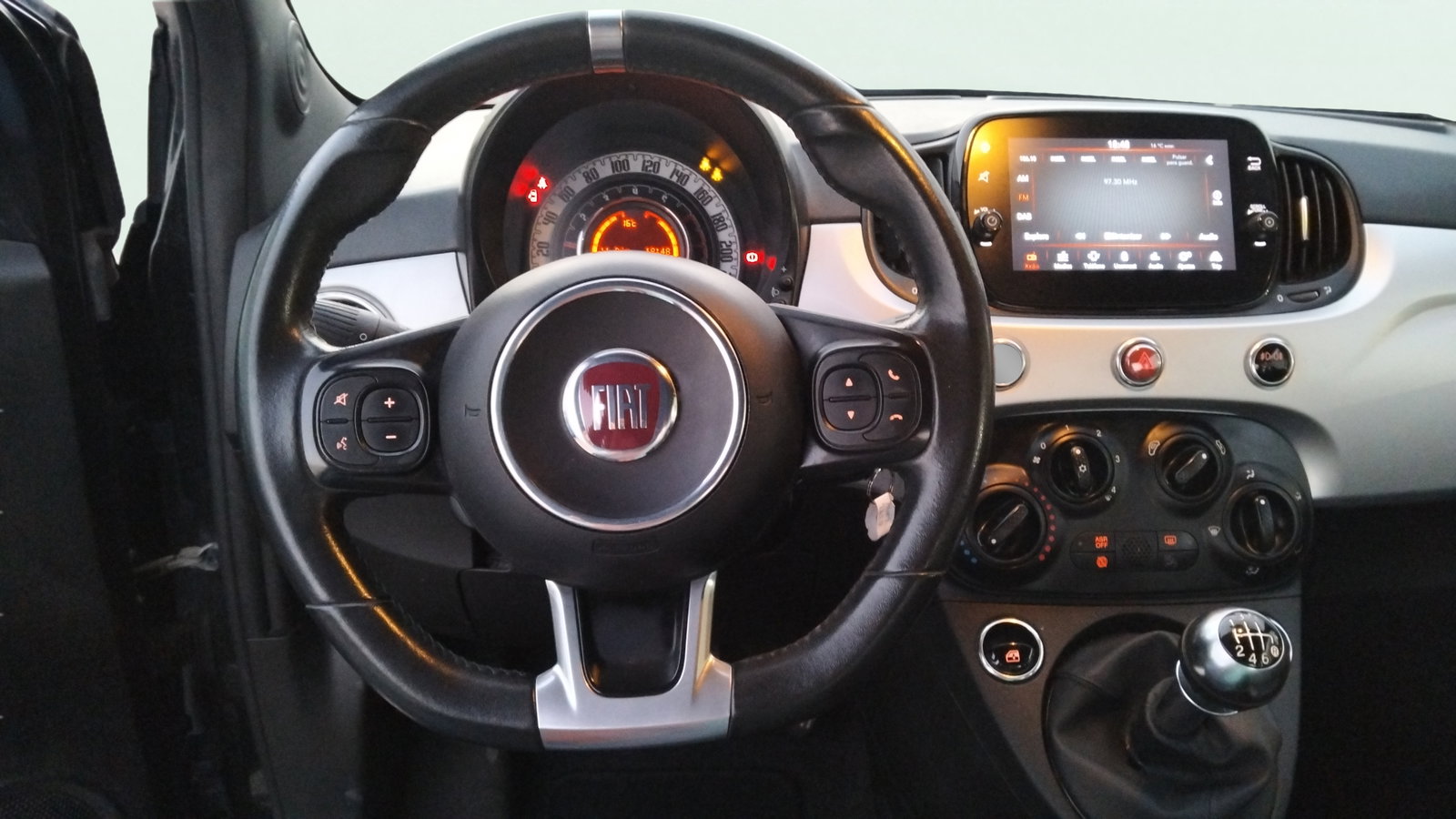 https://cdn-flexicar.caraffinity.it/public_appraisal_images_pro/images/stock/217101/V4qgaxxXfy__img-7b99e48d-c80f-4531-97f1-cff31969bd74.jpeg