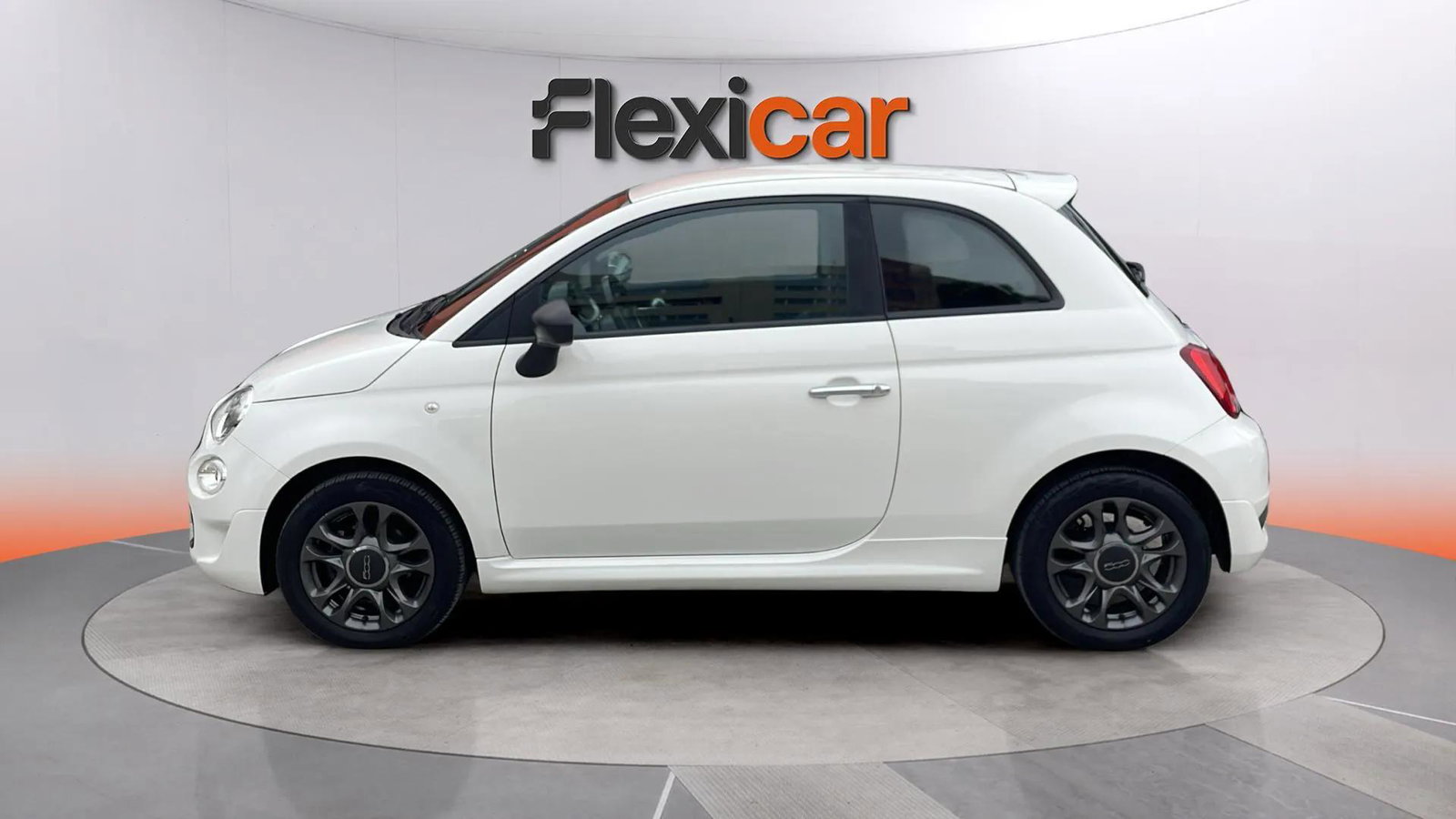 https://cdn-flexicar.caraffinity.it/public_appraisal_images_pro/images/stock/217109/tQN81b8Xwf__0355LWW_1542f40bcc1e41a18f41d1cf744b1cfa_Exterior_2.jpeg.jpg