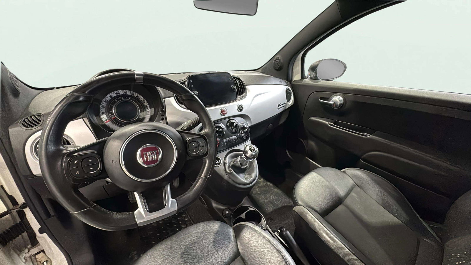 https://cdn-flexicar.caraffinity.it/public_appraisal_images_pro/images/stock/217119/K6Zx9ufgJD__2_9_Interior_0368LWW_3a8bedf1f54240a39f05e480f3f20ee3_Interior_9.jpeg.jpg