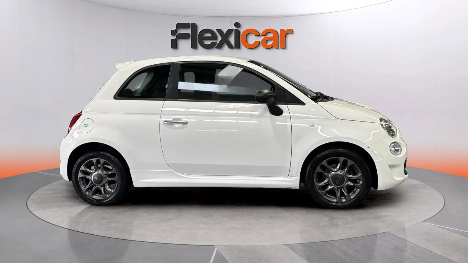 https://cdn-flexicar.caraffinity.it/public_appraisal_images_pro/images/stock/217119/eCLbVlp6hV__1_6_Exterior_0368LWW_3a8bedf1f54240a39f05e480f3f20ee3_Exterior_6.jpeg.jpg