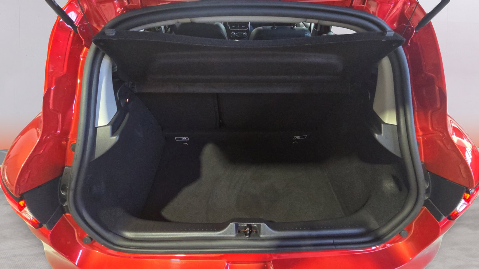 https://cdn-flexicar.caraffinity.it/public_appraisal_images_pro/images/stock/217249/XEckU0QCfF__img-43f8fa19-0ec9-4ea2-a975-f7b726c74f1b.jpeg