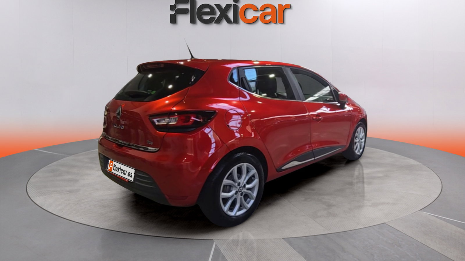 https://cdn-flexicar.caraffinity.it/public_appraisal_images_pro/images/stock/217249/odS9RVnmDm__img-bb0604bb-b3ae-49e6-8378-b7ea42c9c947.jpeg