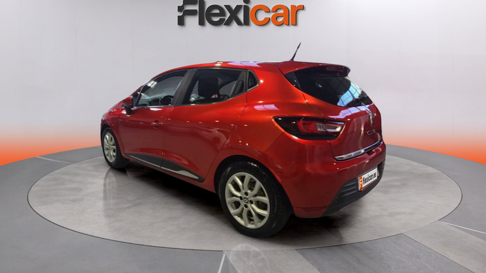 https://cdn-flexicar.caraffinity.it/public_appraisal_images_pro/images/stock/217249/vWE0VSZoUh__img-5e40641f-c1d9-4a24-85a1-a93a48182a10.jpeg