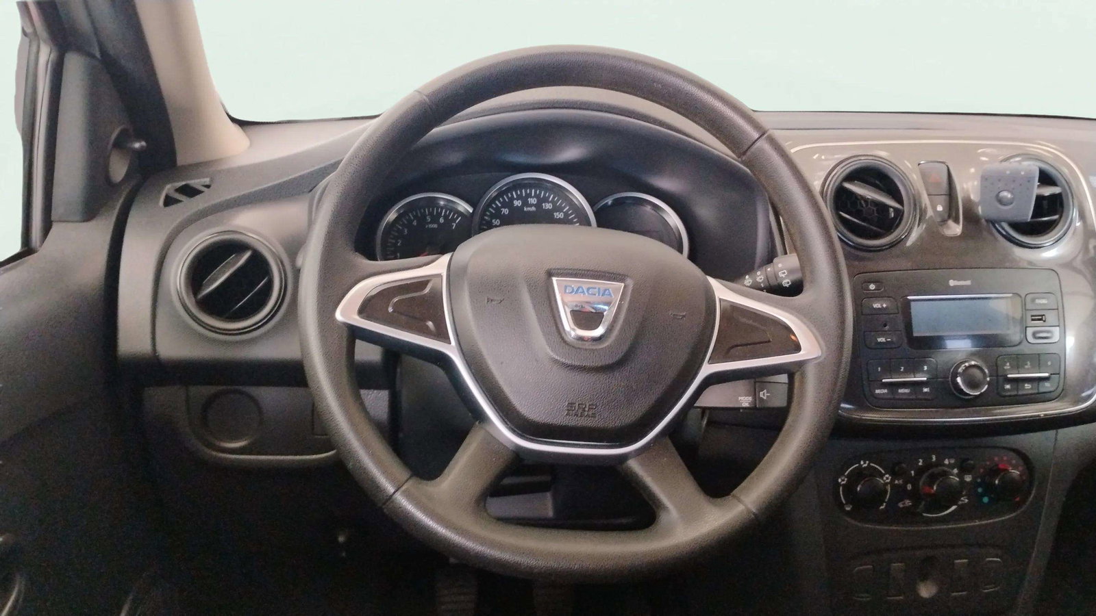 https://cdn-flexicar.caraffinity.it/public_appraisal_images_pro/images/stock/217998/9hOhR79glj__5416KKP_e0adc877000f4126b13e6f38664095fa_Interior_11.jpg.jpg