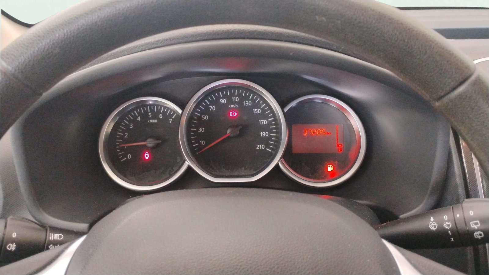 https://cdn-flexicar.caraffinity.it/public_appraisal_images_pro/images/stock/217998/C4JcBnzZqf__5416KKP_e0adc877000f4126b13e6f38664095fa_Interior_12.jpg.jpg