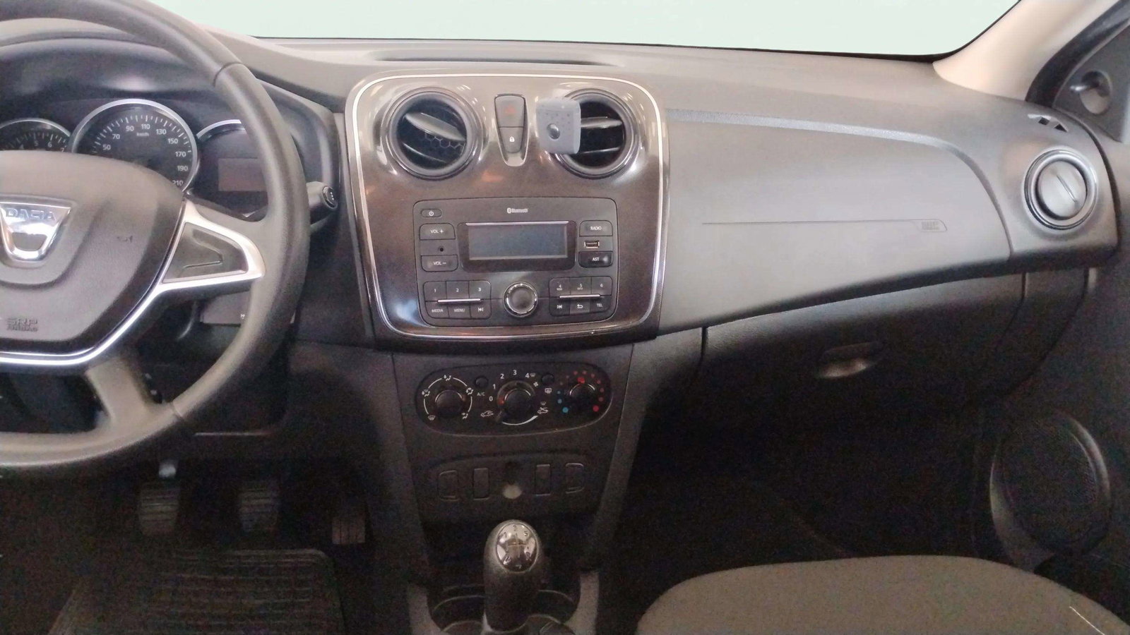 https://cdn-flexicar.caraffinity.it/public_appraisal_images_pro/images/stock/217998/VD8e6NemR2__5416KKP_e0adc877000f4126b13e6f38664095fa_Interior_10.jpg.jpg
