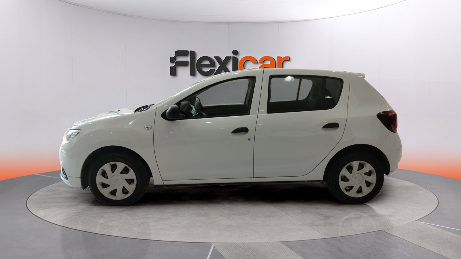 https://cdn-flexicar.caraffinity.it/public_appraisal_images_pro/images/stock/219641/9QaPiaVxtV__img-2753a541-8591-4d50-b966-83f8f9e9a0ae.jpeg