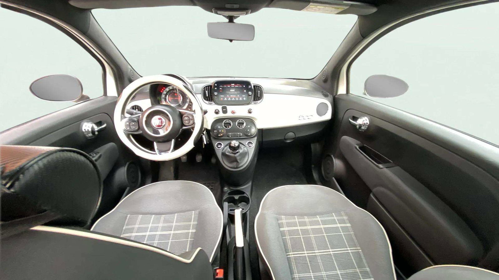 https://cdn-flexicar.caraffinity.it/public_appraisal_images_pro/images/stock/220050/Arp2pGQOaf__2_9_Interior_2825LBY_d5757421047547b4975c51f072325c6f_Interior_9.jpeg.jpg
