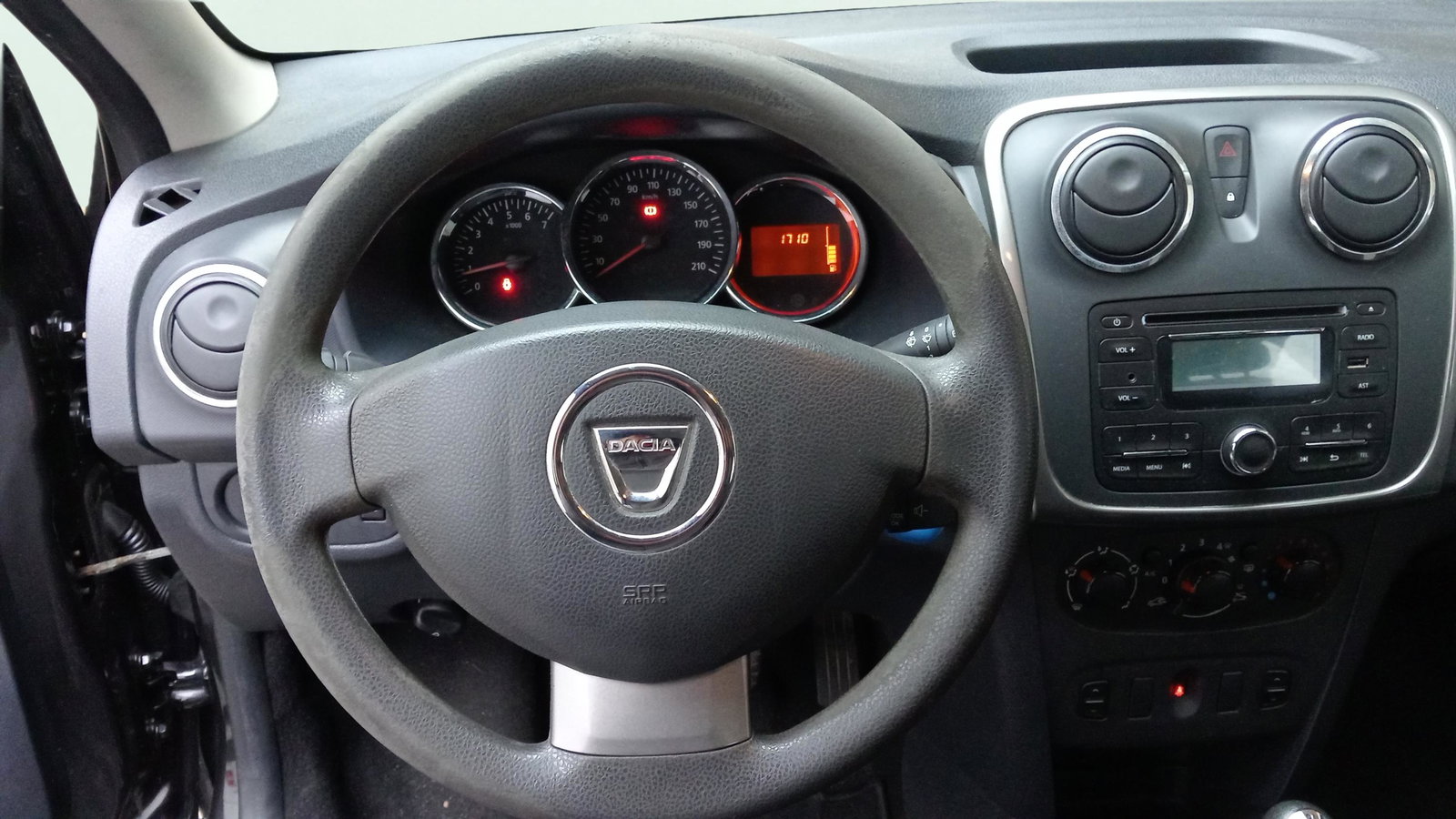 https://cdn-flexicar.caraffinity.it/public_appraisal_images_pro/images/stock/223092/RERnoHeUTf__img-965bb966-55f6-4319-a6c3-9bf67cf4085e.jpeg