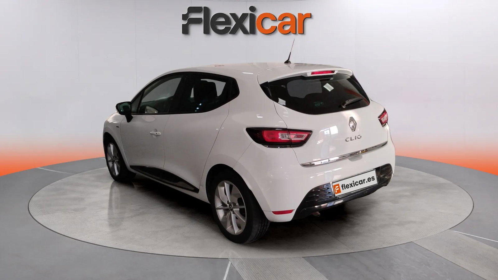 https://cdn-flexicar.caraffinity.it/public_appraisal_images_pro/images/stock/223142/zgxonlocJj__2418JXY_e3ba0b6254b94e61b4cc20c60de65904_Exterior_3.jpg.jpg