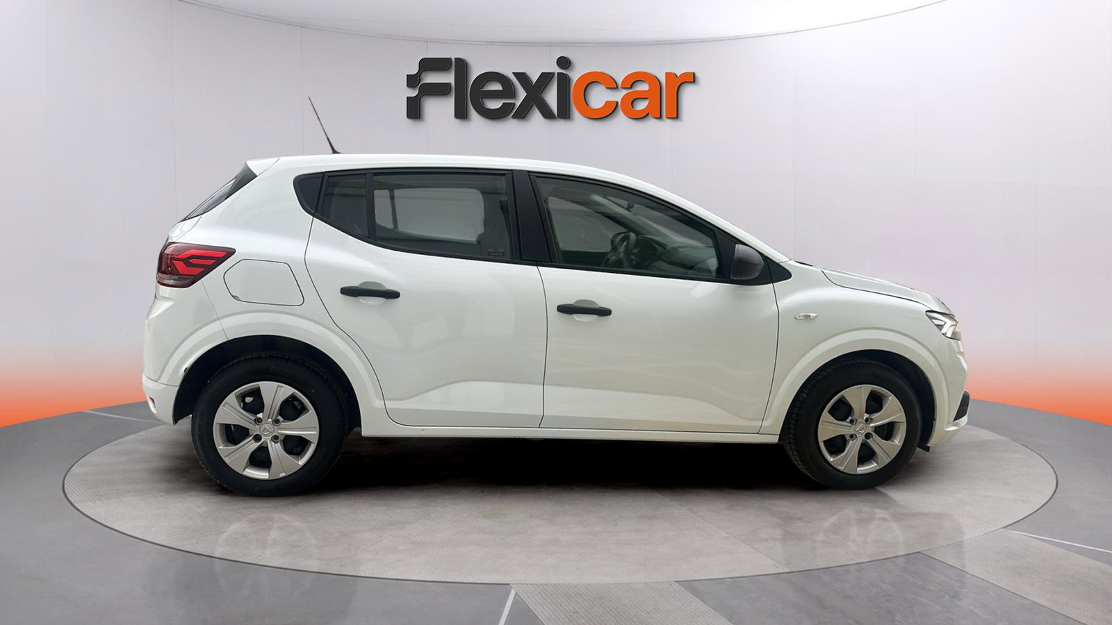 https://cdn-flexicar.caraffinity.it/public_appraisal_images_pro/images/stock/224165/aAkIIk3Sdd__img-e10d4aca-a49e-4708-b2c9-86581ccccf98.jpeg