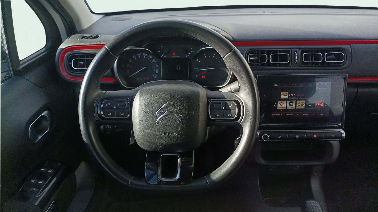 https://cdn-flexicar.caraffinity.it/public_appraisal_images_pro/images/stock/226226/HfVjzPmCCl__img-37433239-272e-466d-ade3-fea45ad18c35.jpeg