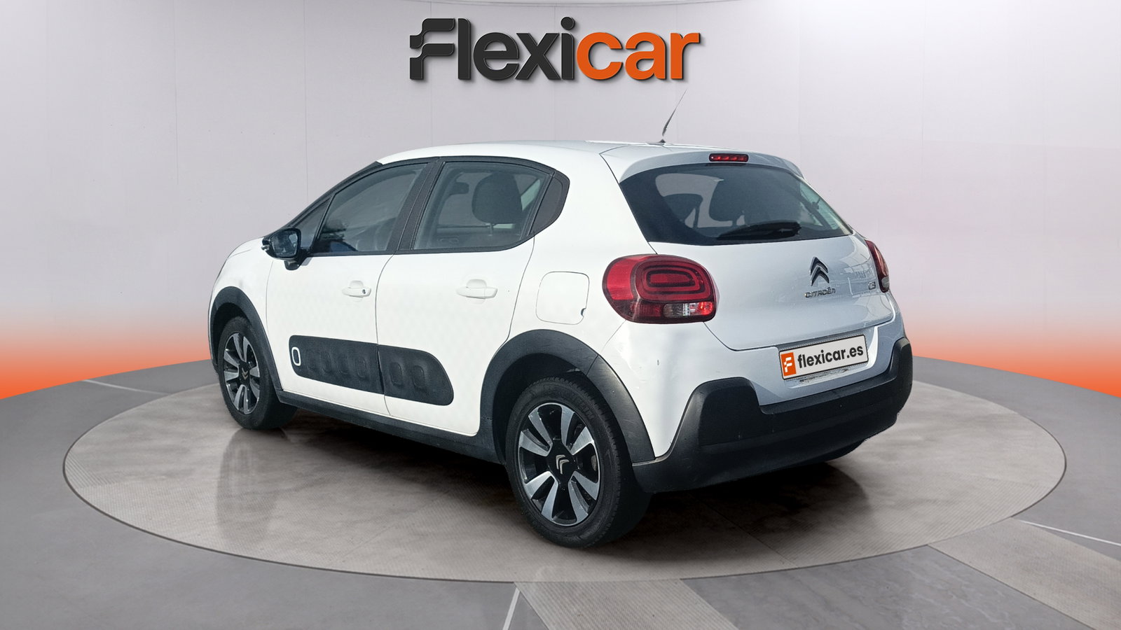 https://cdn-flexicar.caraffinity.it/public_appraisal_images_pro/images/stock/226226/V2dqWTXO4L__img-0e8ad170-5141-466e-8e60-69a6183a09e5.jpeg