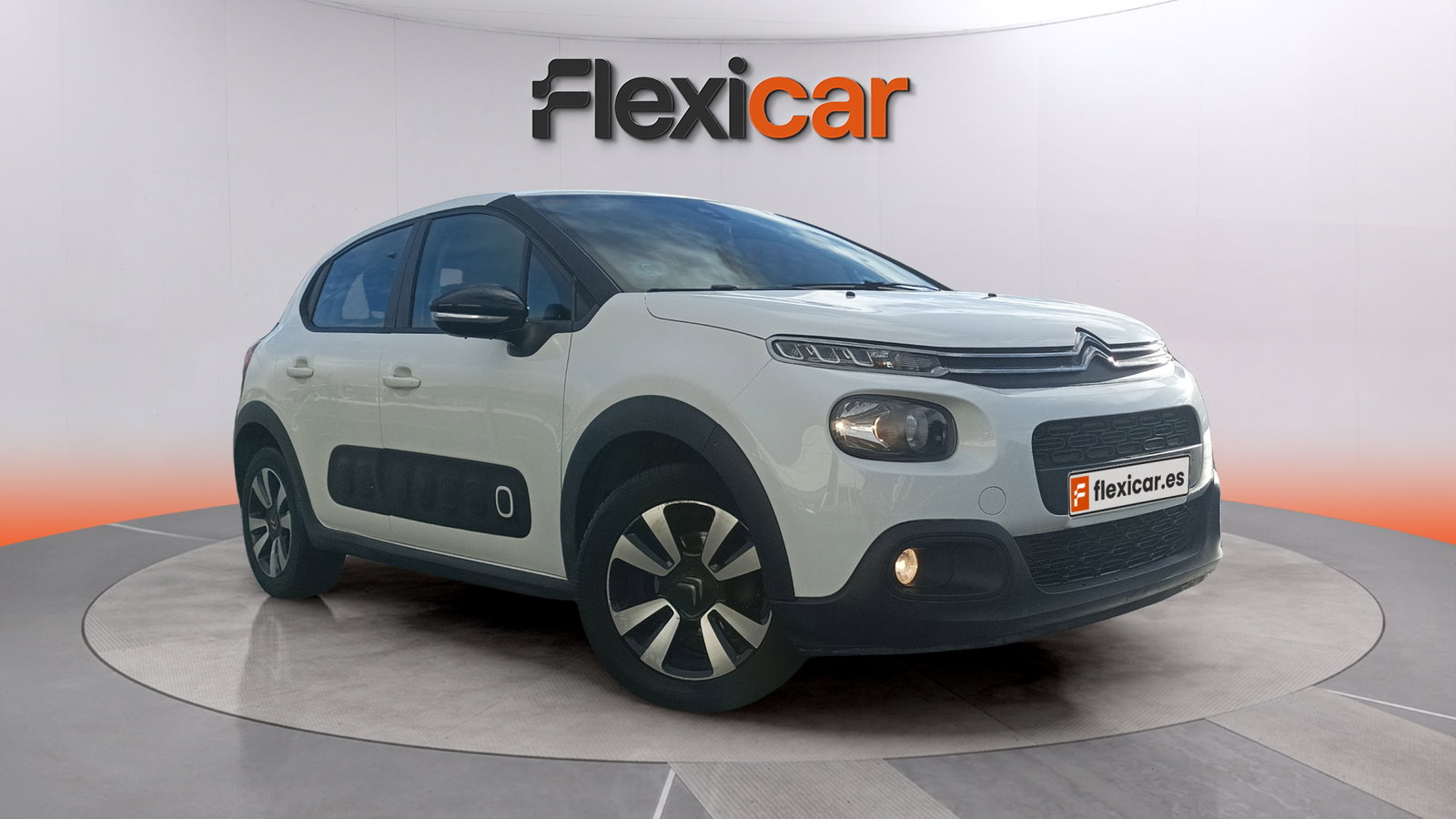 https://cdn-flexicar.caraffinity.it/public_appraisal_images_pro/images/stock/226226/ksET37tRvi__img-2227ea72-1ab5-48bd-a28b-7e0b10fe6fea.jpeg?format=jpeg