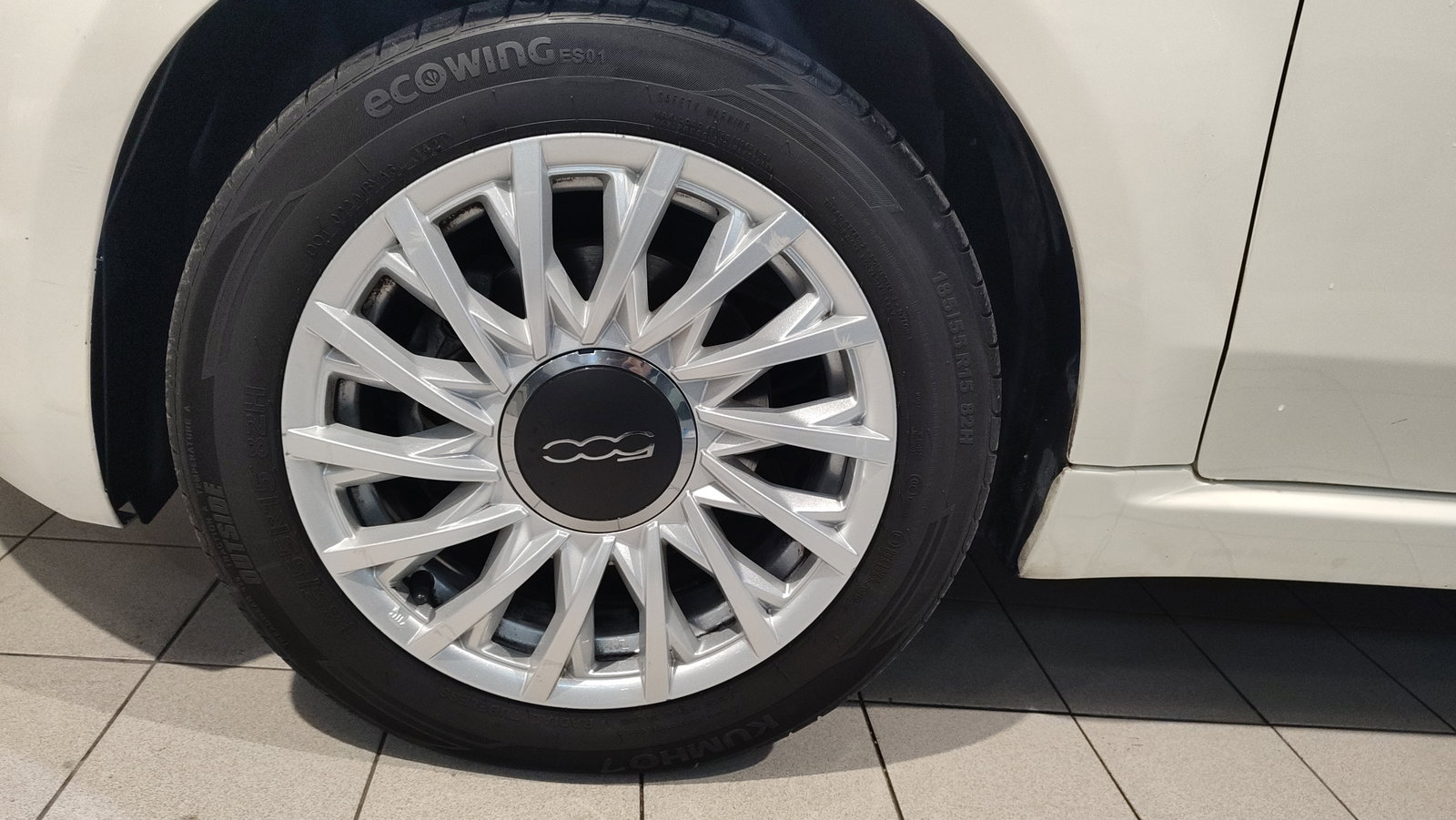 https://cdn-flexicar.caraffinity.it/public_appraisal_images_pro/images/stock/227750/bodHxrFvpo__img-9eb25607-a18e-4087-a999-5fd020587ee2.jpeg