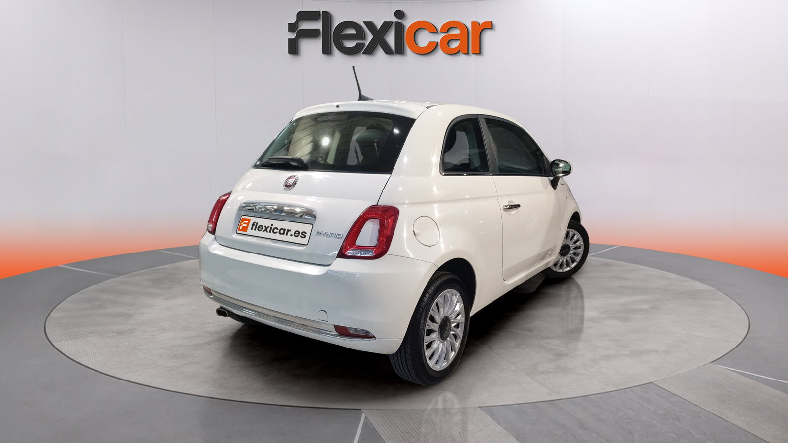 https://cdn-flexicar.caraffinity.it/public_appraisal_images_pro/images/stock/227750/hbsrQuQIwp__img-1e34a537-a59e-480b-81e6-2c9b9ea9cb42.jpeg